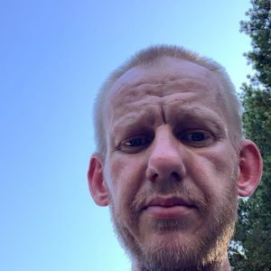 Meet your Posher, Dennis